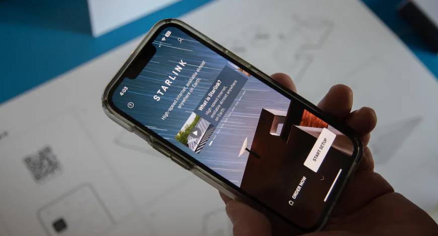 Musk’s SpaceX, Amazon in talks with British Airways owner on wi-fi deal