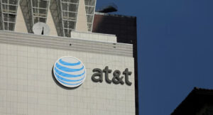 AT&T’s bundled 5G, fiber plans boost holiday-quarter subscriptions
