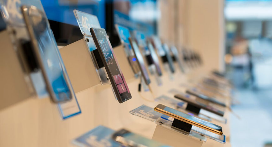 GTRI warns against customs duty cut on smartphone parts in India